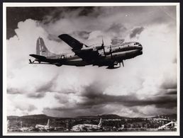 LARGE REAL PHOTO OF THE ** STRATOFREIGHTER KC 97G ** BY THE BRITISH AIRCRAFT CORP. - MILITARY AIRCRAFT DIVISION - Aviación