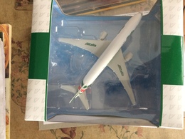 BOEING 777 ALITALIA 1:500 - Other & Unclassified