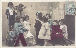 Carte Phantasy, Vu En Avant La Musique, Children Dressed As Adults In A  Wedding Party (pk43078) - Tarjetas Humorísticas