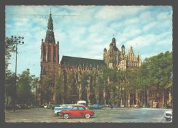 's Hertogenbosch - Kathedrale Basiliek St. Jan - Classic Car - 's-Hertogenbosch