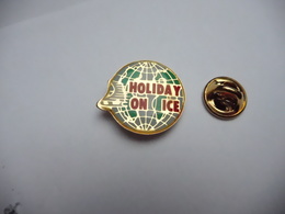 Beau Pin's , Patinage Artistique , Holiday On Ice - Eiskunstlauf