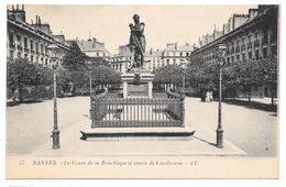 44 - NANTES - Le Cours De La République Et Statue De Cambronne - Ed. LL N° 77 - Nantes