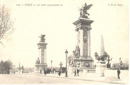 (75) Paris - CPA - Le Pont Alexandre III - La Seine Et Ses Bords