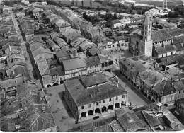 32 - FLEURANCE : L'Hotel De Ville Et L'Eglise St Laurent - CPSM Dentelée Noir Blanc Grand Format - Gers - Fleurance