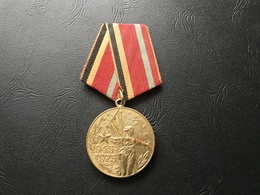 Medaille RUSSIE 30 Ans De La Victoire - Russia