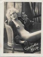 Mélia Cigarettes Photo Nu Féminin Académique Femme Nue Risque érotisme éros - Articoli Pubblicitari