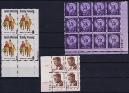 USA 3 Corner Blocks With Displaced Perforations  MNH/** - Nuovi