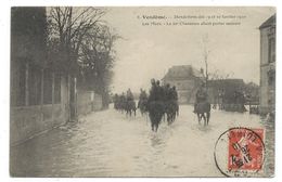 CPA - VENDÔME, INNONDATIONS 19 20 Janv. 1910, LES MURS, LE 20e CHASSEURS ALLANT PORTER SECOURS - 41 - Circulé 1910 - Inondations