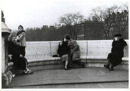 Paris : Les Amoureux Du Pont Neuf Par Doisneau (1950) - Doisneau