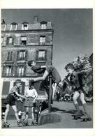 Paris: Les Lilas De Ménilmontant Par Doisneau (1956) - Doisneau