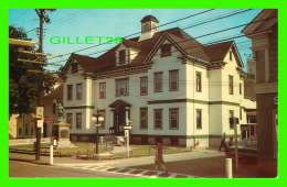 LIVERPOOL, NOVA SCOTIA - CENOTAPH & TOWN HALL - LEN LEIFFER - - Liverpool