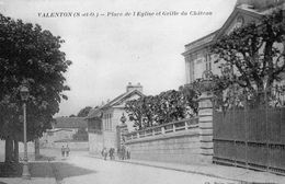 VALENTON -PLACE DE L'EGLISE ET GRILLE DU CHATEAU     CARTE ANIMEE - Valenton