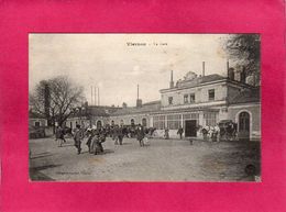 18 Cher, Vierzon, La Gare, Animée, Calèches, 1917, (Poivert) - Vierzon