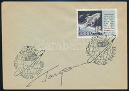 Jurij Alekszejevics Gagarin (1934-1968) Szovjet űrhajós Aláírása Emlékborítékon /

Signature Of Yuriy Alekseyevich Gagar - Autres & Non Classés