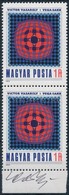 ** 1979 Victor Vasarely Vega-sakk C. Képét ábrázoló Bélyegpár A Művész Saját Kezű Aláírásával /
1979 Vasarely Stamp Pair - Autres & Non Classés