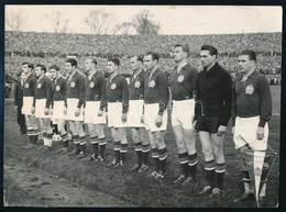 1954 Bécs, Prater Stadion, Aranycsapat (Puskás, Grosits, Lóránt, Hidegkuti, Stb.) Fotója Az Ausztria-Magyarország Mérkőz - Autres & Non Classés