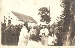 * T2 1928 Bánréve, A Felépült Római Katolikus Templom Felszentelési ünnepsége Darutollas Tisztekkel, Photo - Non Classés