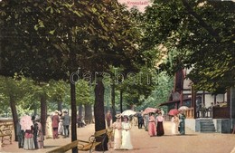 T2/T3 Brassó, Kronstadt, Brasov; Sétatér, Park, Hölgyek Napernyőkkel. Zeidner H. Kiadása / Park Promenade, Ladies With U - Non Classés