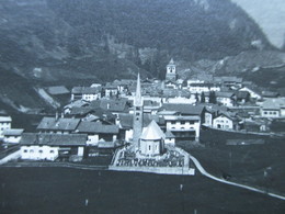 AK Schweiz Kleiner Ort. Photogr. E. Rechsteiner, Bergün. Kirche Mit Friedhof - Bergün/Bravuogn