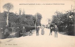 MONT SAINT AIGNAN - Le Calvaire Et L'entrée Du Bourg - Mont Saint Aignan