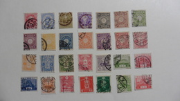 Japon : 28 Timbres Oblitérés - Collections, Lots & Series