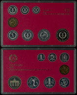 390 1986, KMS Von 1 Pfennig Bis 5 Mark, 8 Münzen, 5 Mark Brandenburger Tor, In Hartplastik, PP.  PP - Münz- Und Jahressets