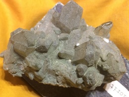 C8 - 15 Chlorite Sur Quartz - Minerales