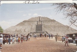 Mexique : Pyramide Del Sol  ( Carte Timbrée ) - Mexique