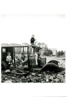 Paris : La Voiture Fondue 1944 Par Doisneau - Doisneau