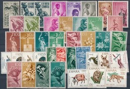 ** * O Spanyol Gyarmatok 1952-1967 41 Db Bélyeg, Benne 9 Teljes Sor - Other & Unclassified