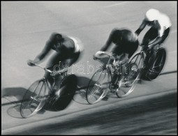 Cca 1977 Kerékpárversenyzők, 3 Db Vintage Fotóművészeti Alkotás Gebhardt György (1910-1993) Budapesti Fotóművész Hagyaté - Sonstige & Ohne Zuordnung