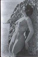 Cca 1970 Erotikus Fekete-fehér Diapozitív, 30 Felvétel Egy Tekercsen - Altri & Non Classificati