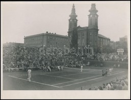 Cca 1930 Budapest, Villányi út, Teniszpálya, Teniszmérkőzés, 2 Db Fotó, 18x24 Cm - Autres & Non Classés