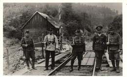 ** T1 Terebesfejérpatak, Terebes (Trebusa), Dilova; Magyar-román Határ Katonákkal. Turul Fotóriport / Hungarian-Romanian - Non Classés