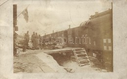 ** T3 Első Világháborús Osztrák-magyar Kórház Vonat Sebesültekkel Hordágyakon / WWI K.u.K. Military Hospital Train With  - Non Classés