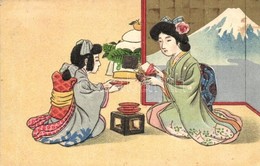 T2/T3 Japanese Folklore, Geisha, Family. Emb. Art Postcard (EK) - Zonder Classificatie