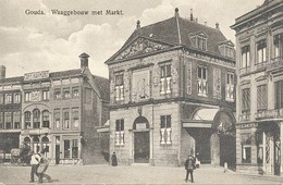 Gouda, Waaggebouw Met Markt - Gouda