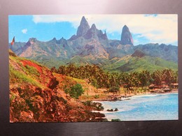 C.P.A. LES ILES MARQUISES, UAPU Avec Ses Pics Imposants Et Pittoresques - Tahiti