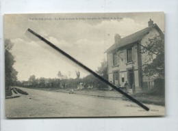 CPA - Vaumoise  -(Oise) - La Poste Et Route De Crépy , Vue Prise De L'Hôtel De La Gare - Vaumoise