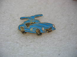 Pin's Voiture MERCEDES De Couleur Bleue - Mercedes