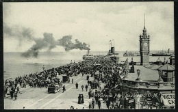 RB 1195 - Early Animated Postcard - Victoria Pier Douglas - Isle Of Man - Man (Eiland)