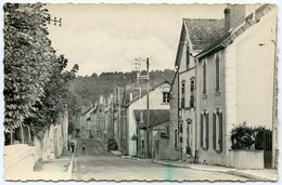 10 : MUSSY SUR SEINE - LA RUE GAMBETTA - Mussy-sur-Seine