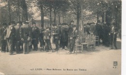 N72 - 69 - LYON - Rhône - Place Bellecour - La Bourse Aux Timbres - Lyon 2