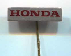 HONDA - Car, Auto, Automotive, Vintage Pin, Badge, Abzeichen - Honda