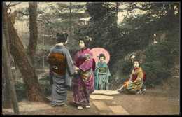 Beleg 1911, Chinesische Frauengruppe, Schöne Kolorierte Ansichtskarte Mit 2 C. Und Stempel TSINGTAU. (Michel: 29) - Autres & Non Classés