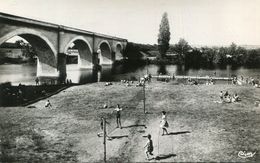 VOLLEYBALL(LA ROCHE POSAY LES BAINS) - Volleyball