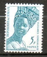 SENEGAL  Elégance  1981-82  N° 554 - Senegal (1960-...)