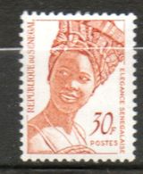 SENEGAL  Elégance  1981-82  N° 558 - Senegal (1960-...)