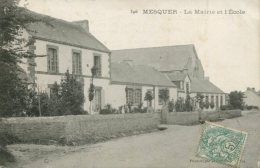 44 - CPA Mesquer - La Mairie Et L'Ecole - Mesquer Quimiac