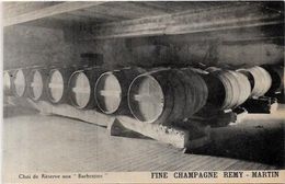 CPA Cognac Fine Champagne Remy Martin Métier Non Circulé Distillerie - Cognac